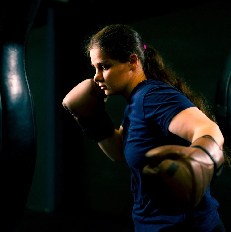 strong-female-athlete-sports-medicine